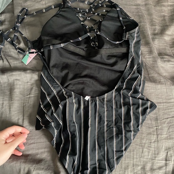 Black & rose gold 1 piece bathing suit - Picture 2 of 2